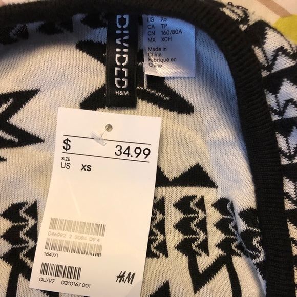 NWT black and white Aztec sweater - Picture 2 of 2